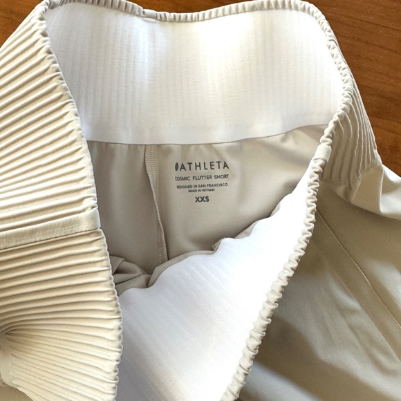 Athleta Cosmic Flutter Shorts - XXS Beige - Picture 6 of 9